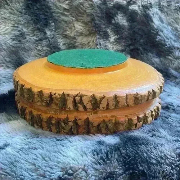 Vintage Nut Bowl  with nut crackers - Picture 6 of 15